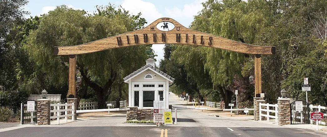 Long Valley Road entrance to Hidden Hills