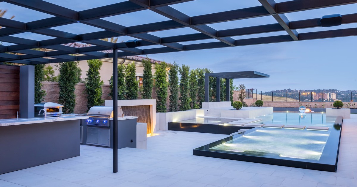 Modern Pool, Spa & Outdoor Living in Orange County