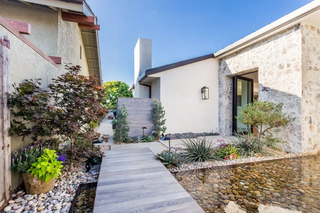 Contemporary Outdoor Living & Hardscape – Orange County – photo 4